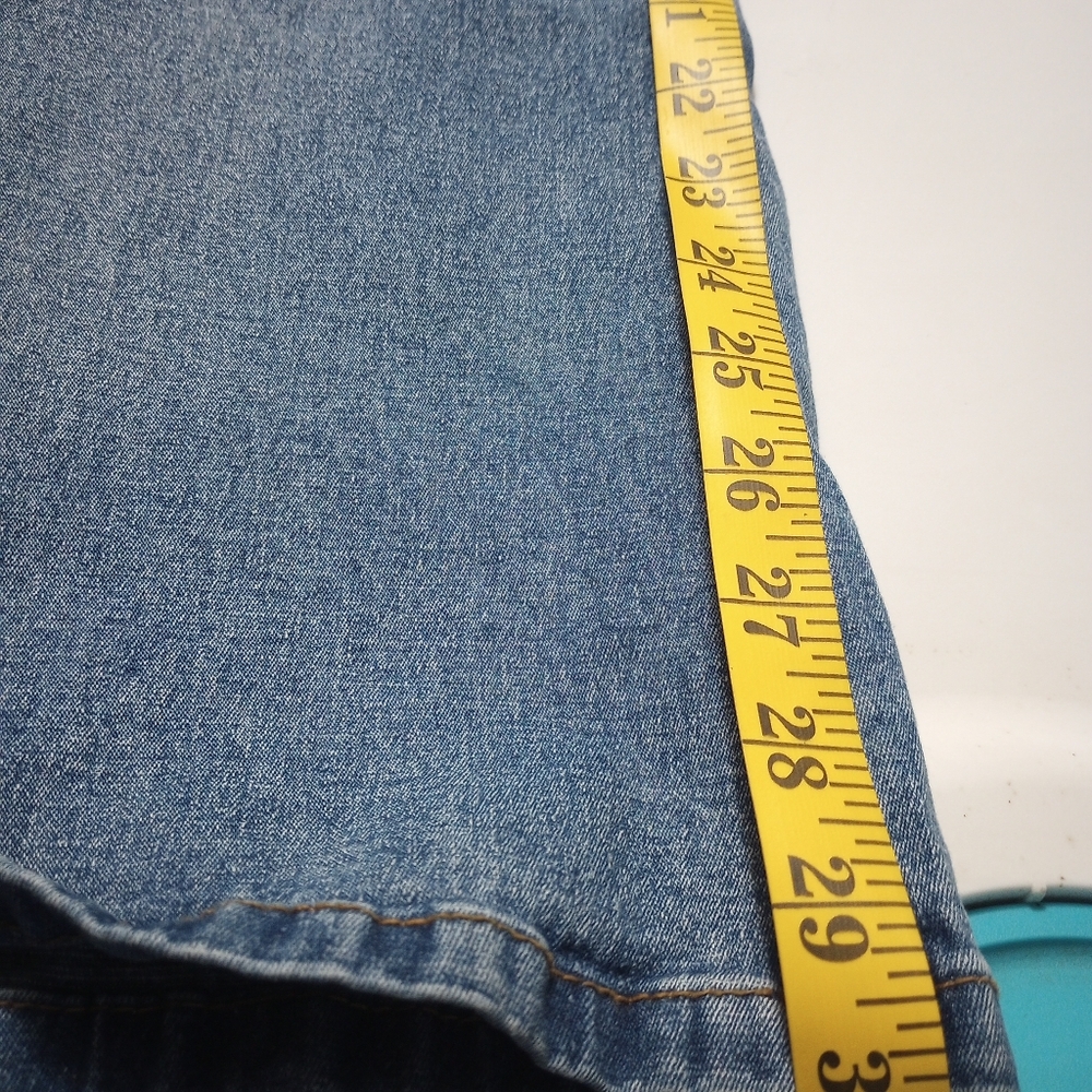 Women's flare leg jeans - Picture 6 of 7